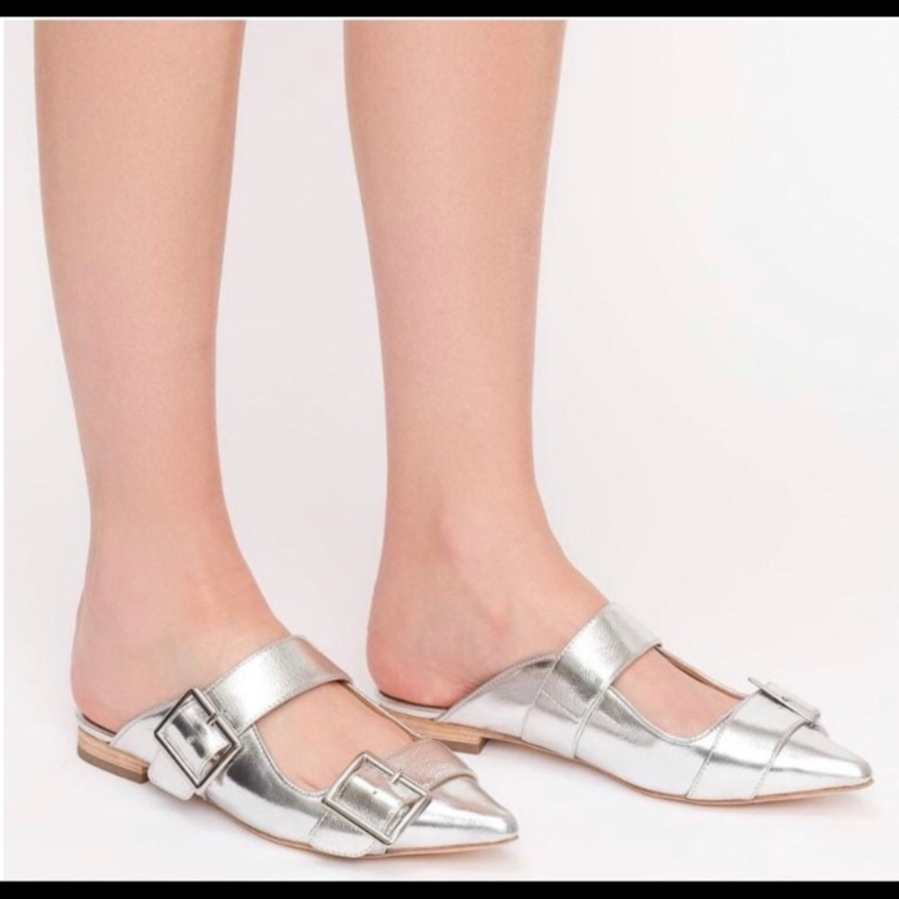 Bill Blass Sylvie Metallic Silver Pointed Mules (Size 7)